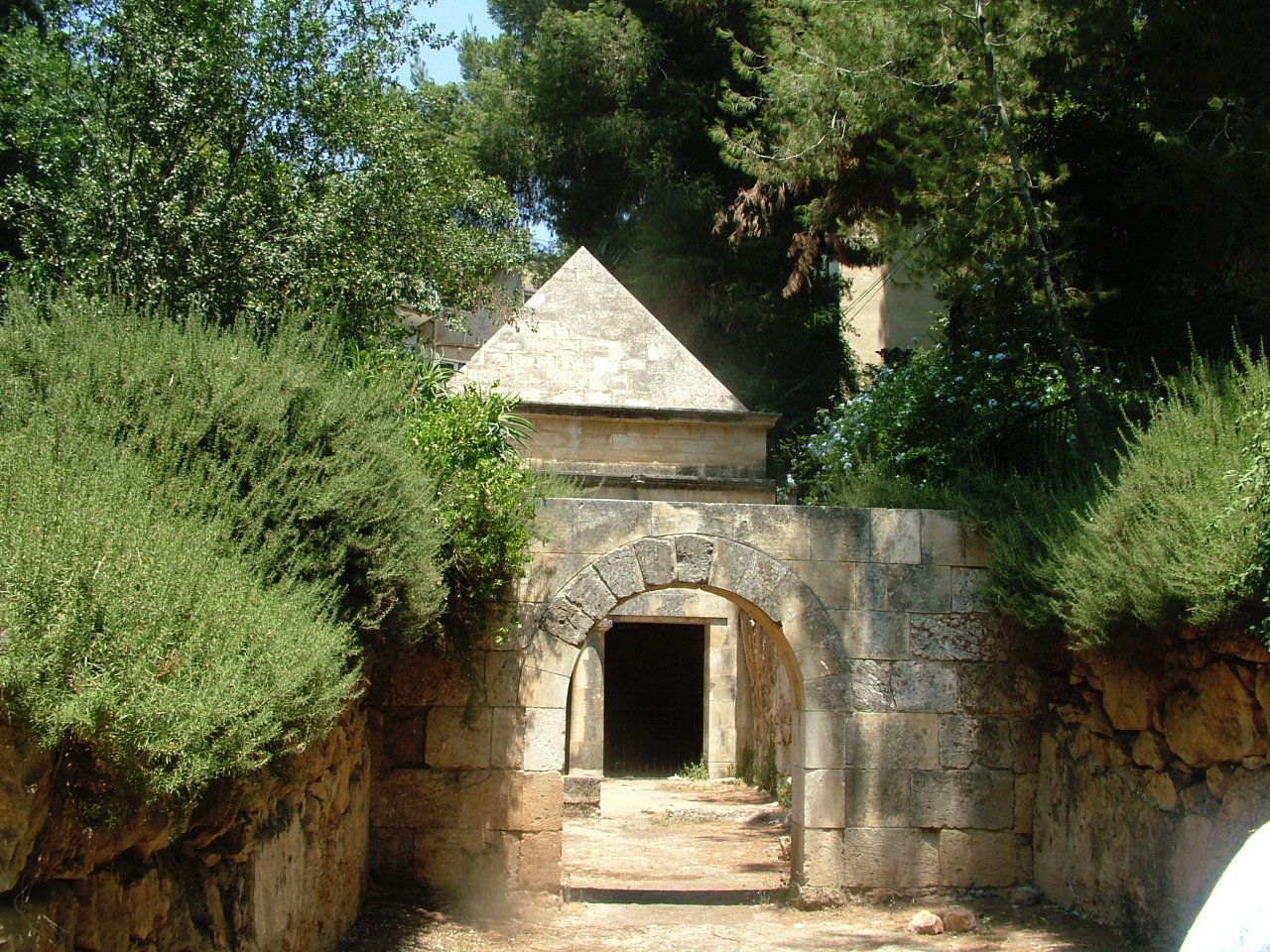 Jason's Tomb in Jerusalem 